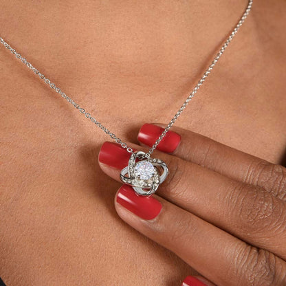 Stunning Wife - Vesta Knot Necklace