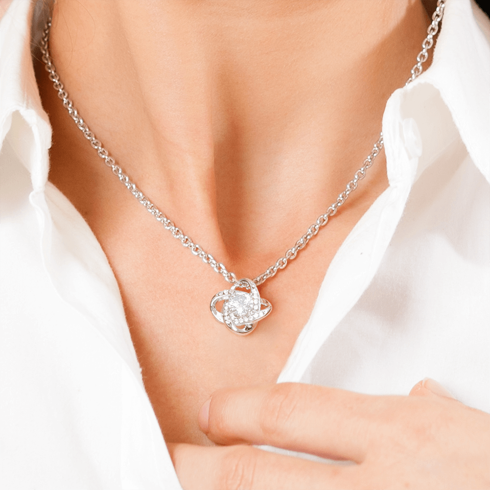 ZIAVIA  |  Vesta Knot Necklace  |  Lovely Daughter